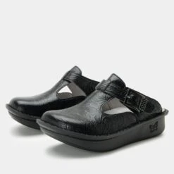 Shoes Classic Hello Doily Shoe