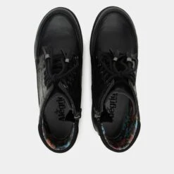 Chevon Embloom Black Boot -Alegria Shoes Sale CHV 8111 S4 16745650 2e35 422d 9cb4 d2e71e0abe8a