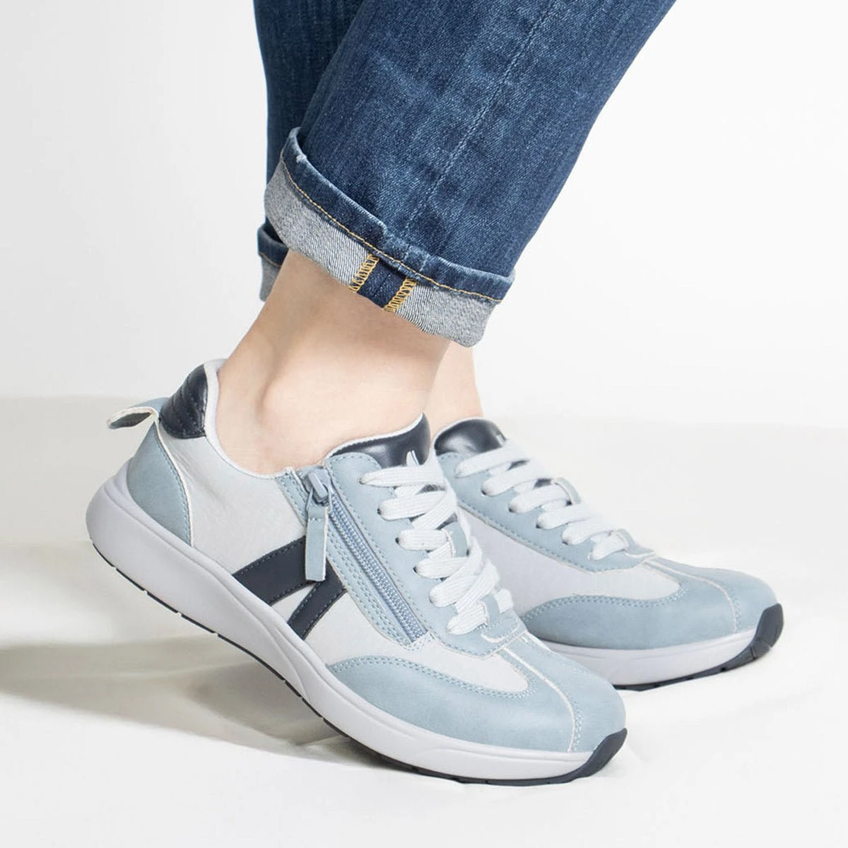 Eazeer Retro Blue Shoe 4 Eazeer Retro Blue Shoe - Image 2