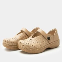 Shoes Opheliah Latte Breeze Shoe